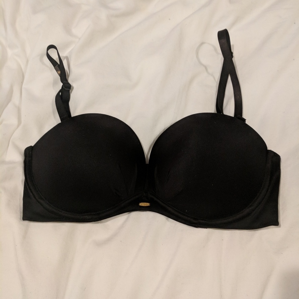 Plush push up strapless bra w adjustable straps